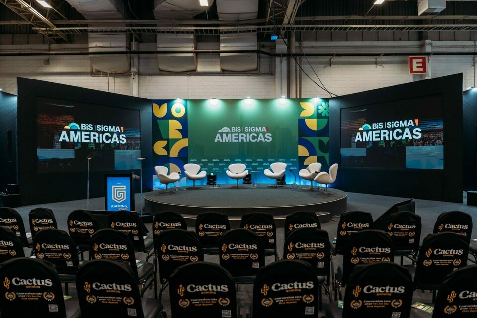 BiS I SiGMA - Americas